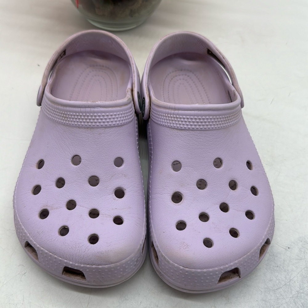 CROCS Lavendar Light Purple Traditional Clogs Size Junior 3 CR4798